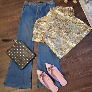 DENIM FLARED BUTTON FLY JEANS